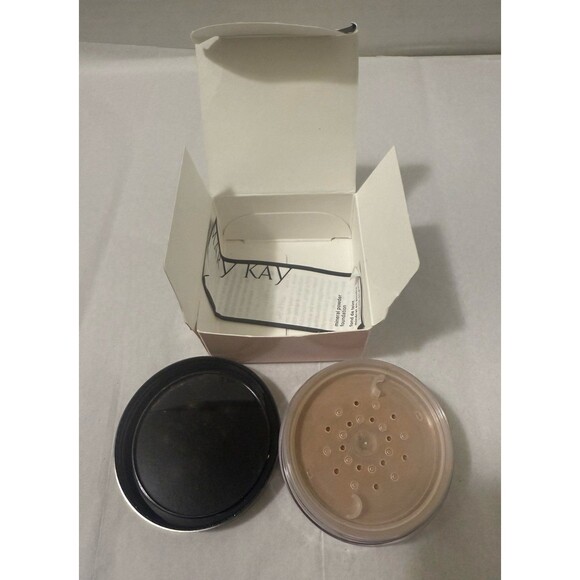 Mineral Powder Foundation Beige 2 - Picture 7 of 10